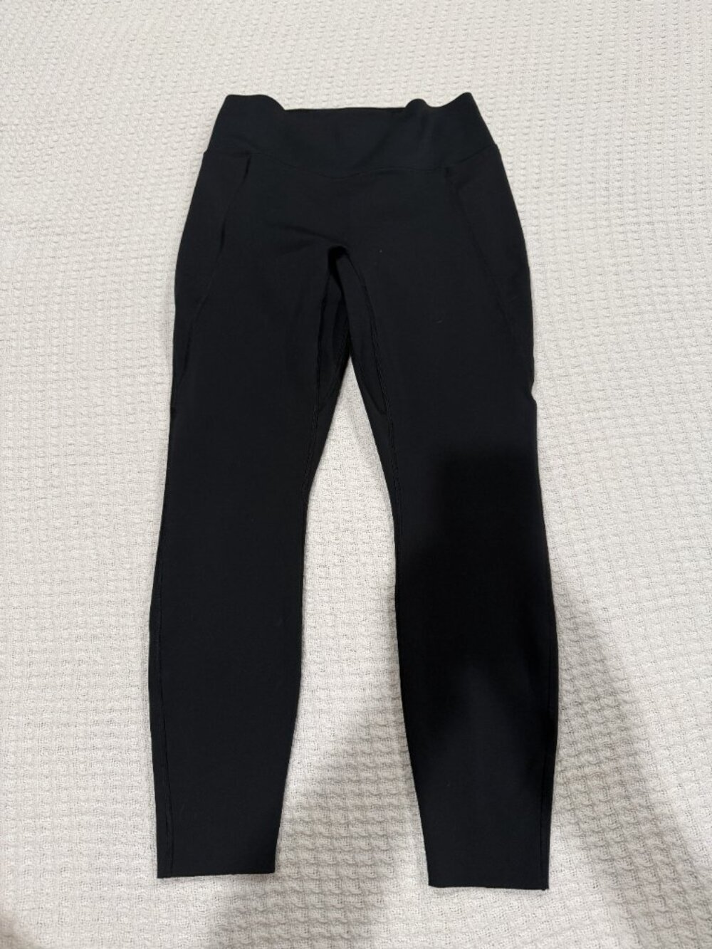 Nike Universa Leggings - Size M - EUC